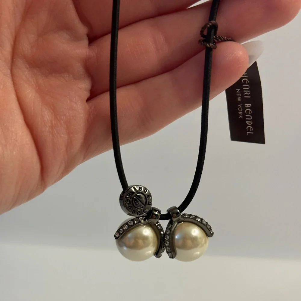 Authentic HENRI BENDEL Pearl Hair Accessory - Picture 6 of 8